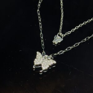 Double layer clavicle butterfly chain