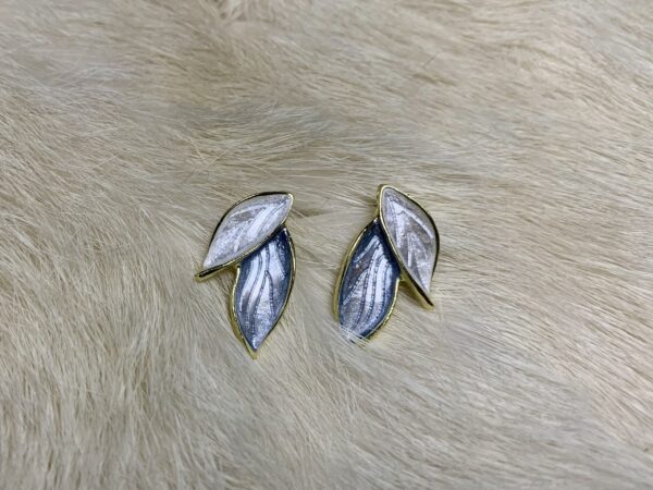 Leaf Studs