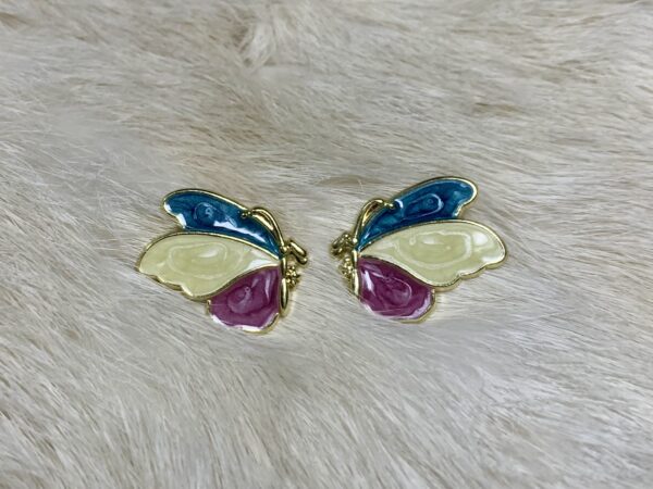 Butterfly studs