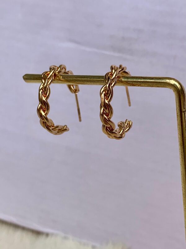 Chained Hoops