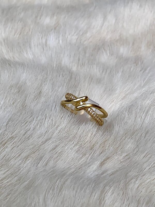 Dainty Dazzle - Image 2