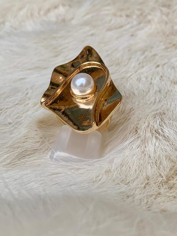 Gilded Tide - Image 2